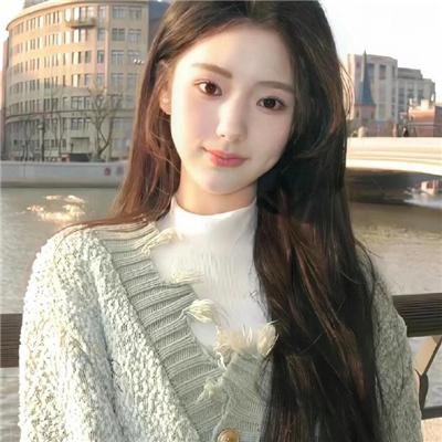 女王旅途海报